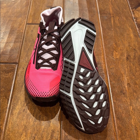 Nike Pink and Brown Athletic Shoes - Picture 3 of 3